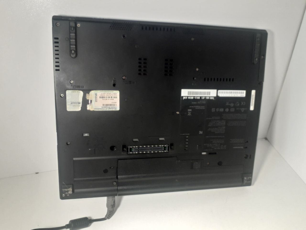 Ноутбук Lenovo ThinkPad T60 (Intel Core Duo T2500/2Gb/HDD160Gb) (33812446) 4