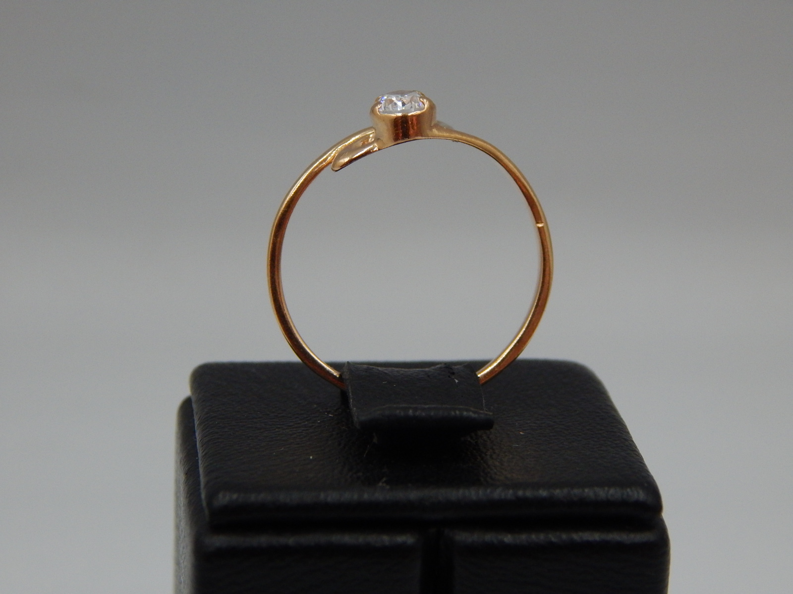 Кольцо из красного золота с цирконием (33833218) 4