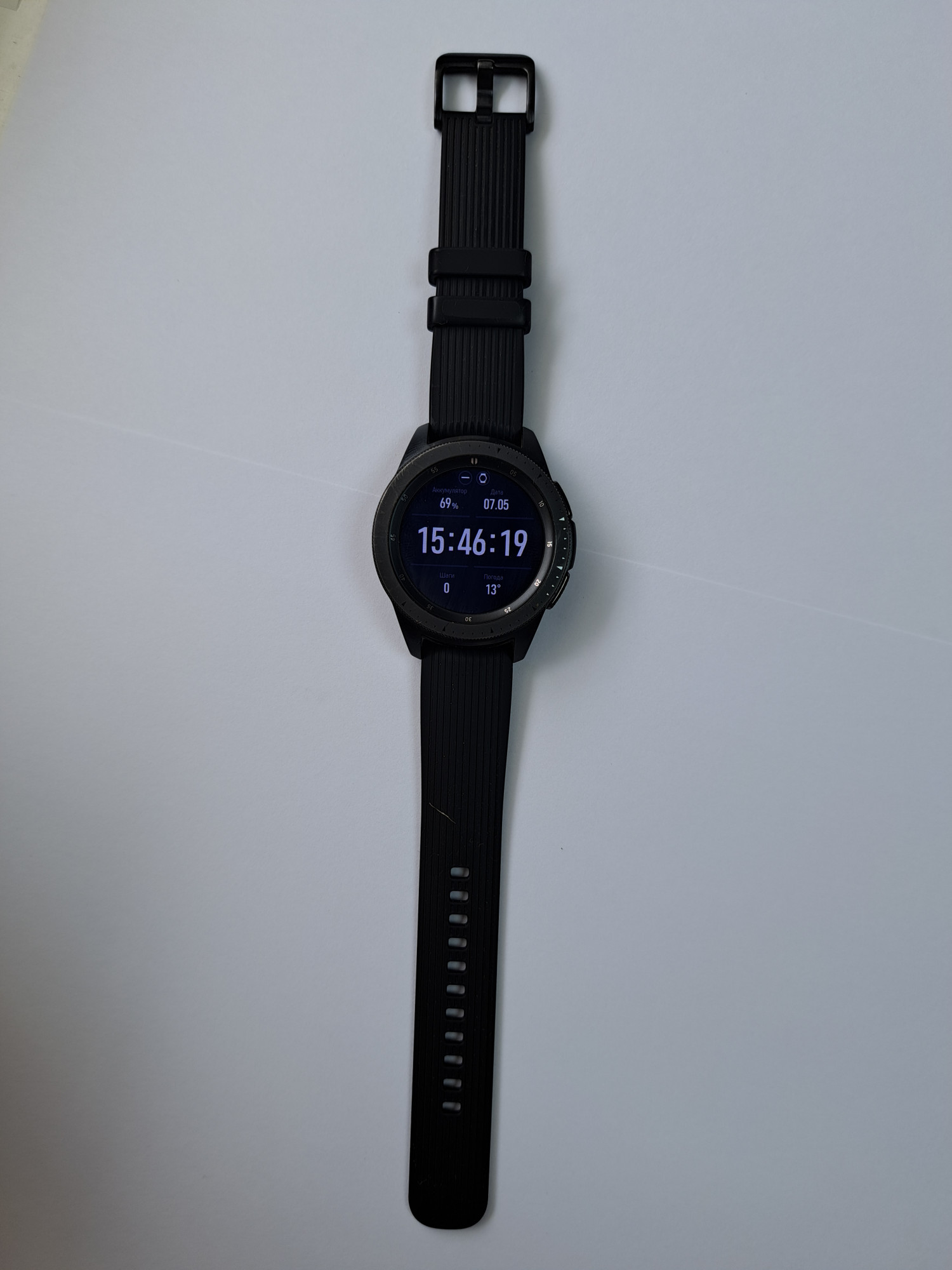 Смарт-часы Samsung Galaxy Watch 42mm (SM-R810) 1