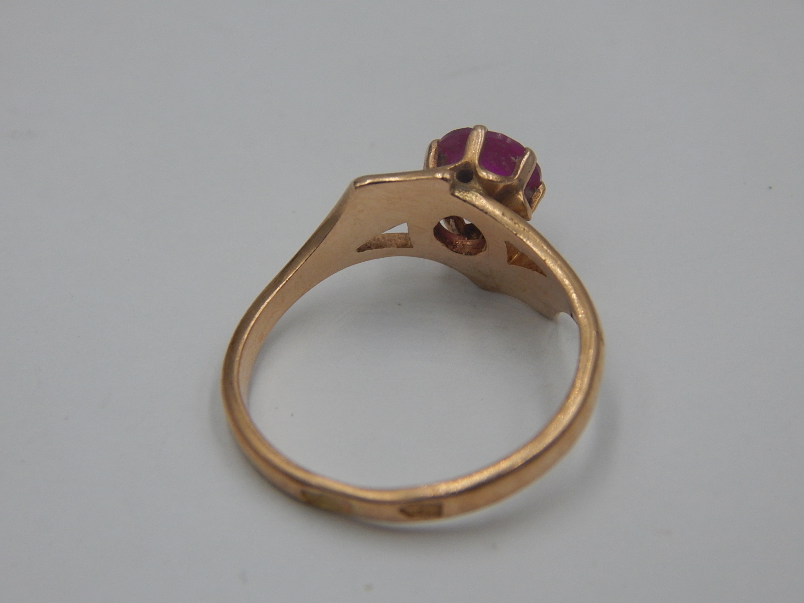 Кольцо из красного золота с корундом (29038463) 4