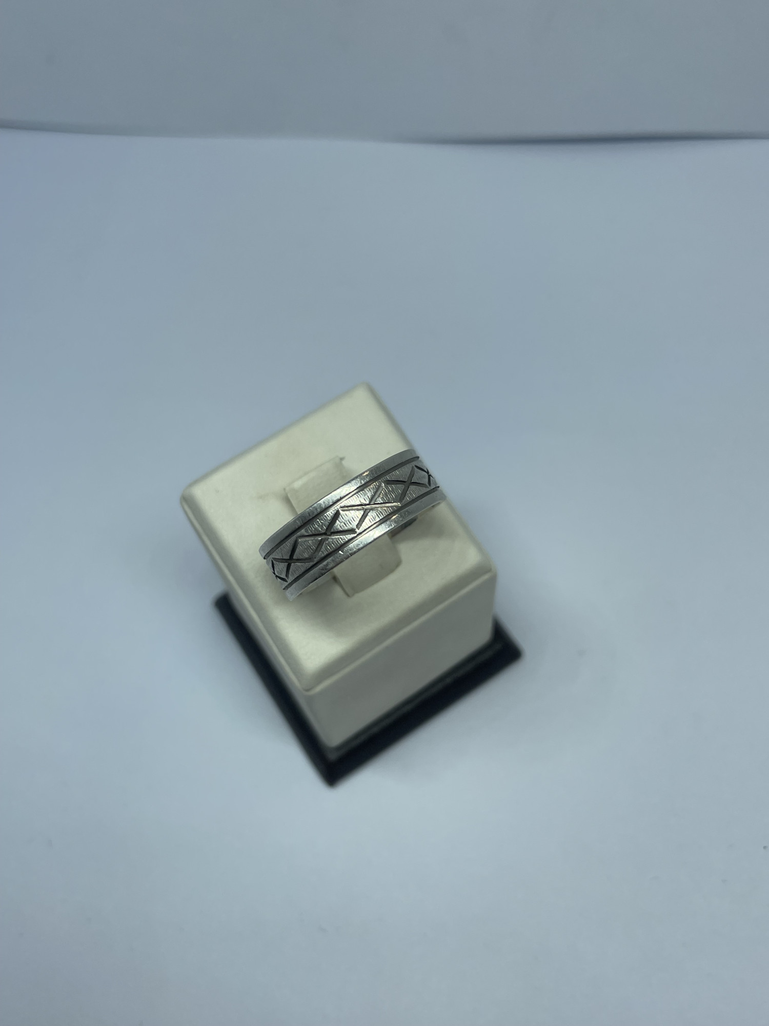 Серебряное кольцо (33487620) 1