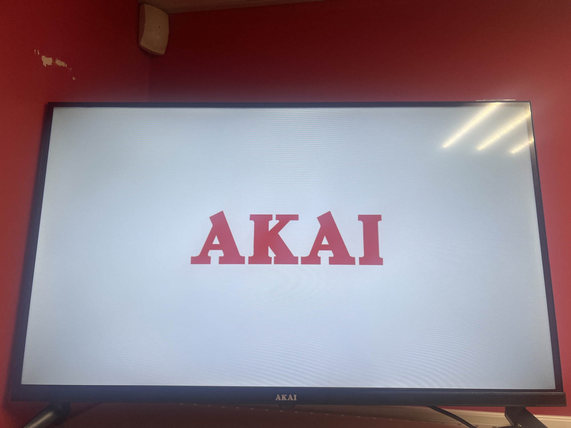 Телевизор Akai AK32D22G 0