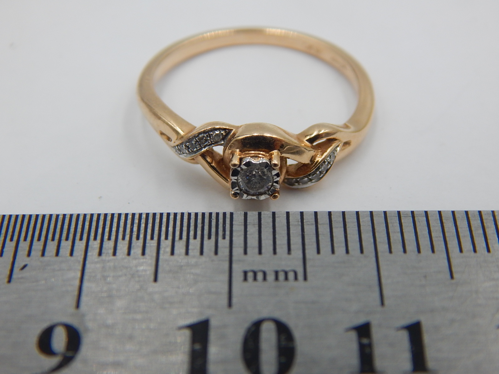 Кольцо из красного и белого золота с бриллиантом (-ми) (29990984) 7