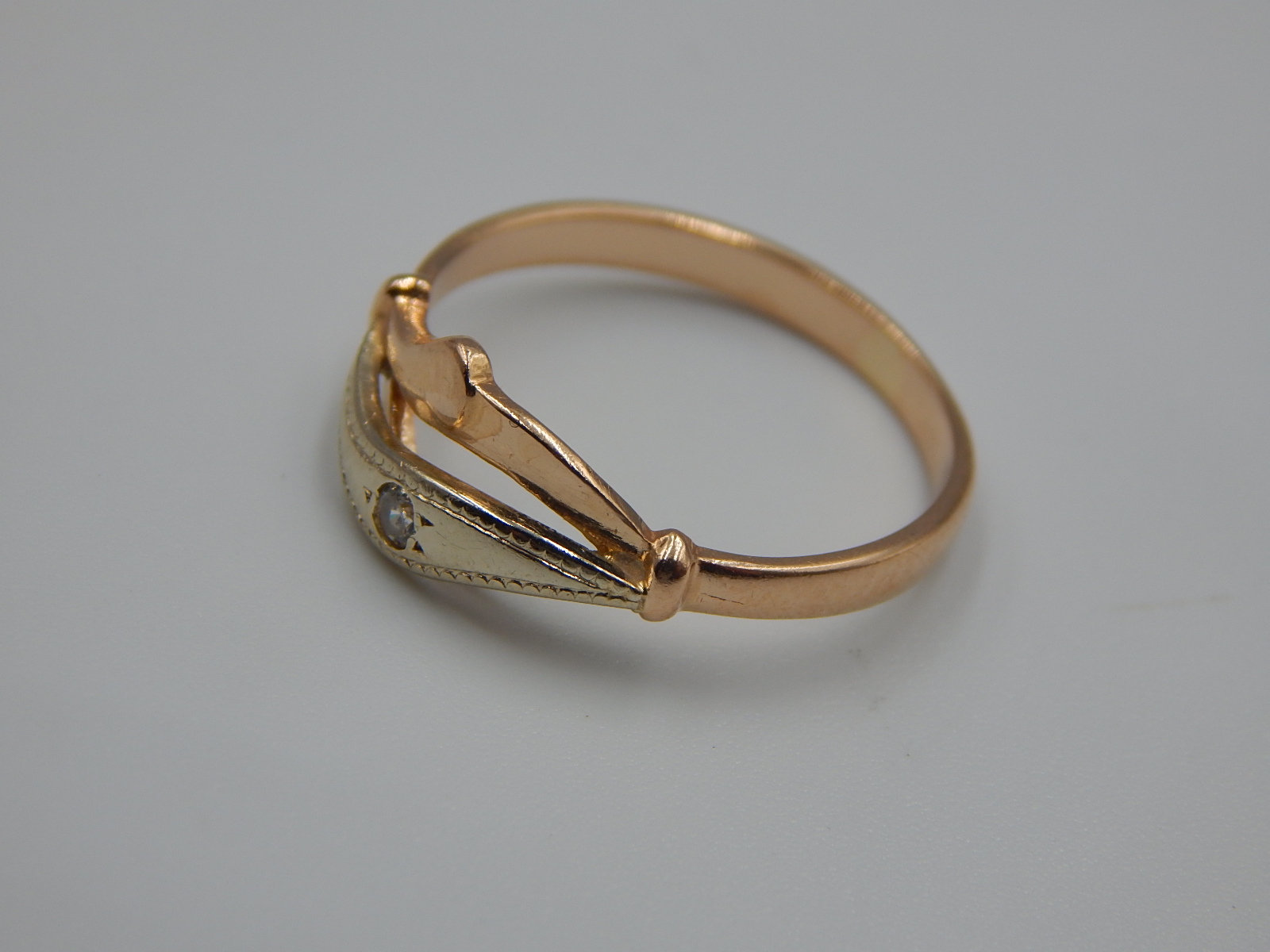 Кольцо из красного и белого золота с цирконием (33612752)  2
