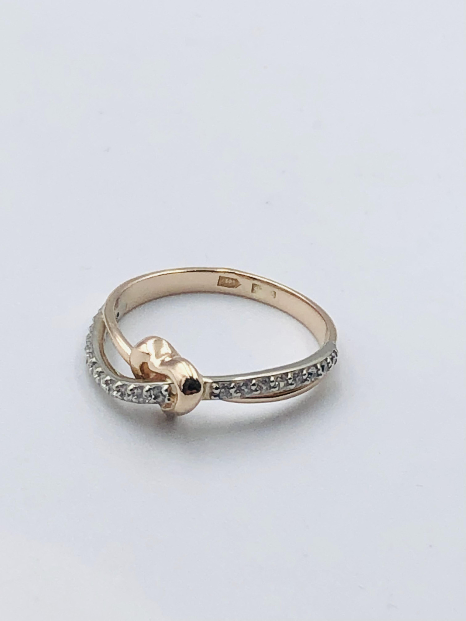 Кольцо из красного и белого золота с цирконием (32979034) 1