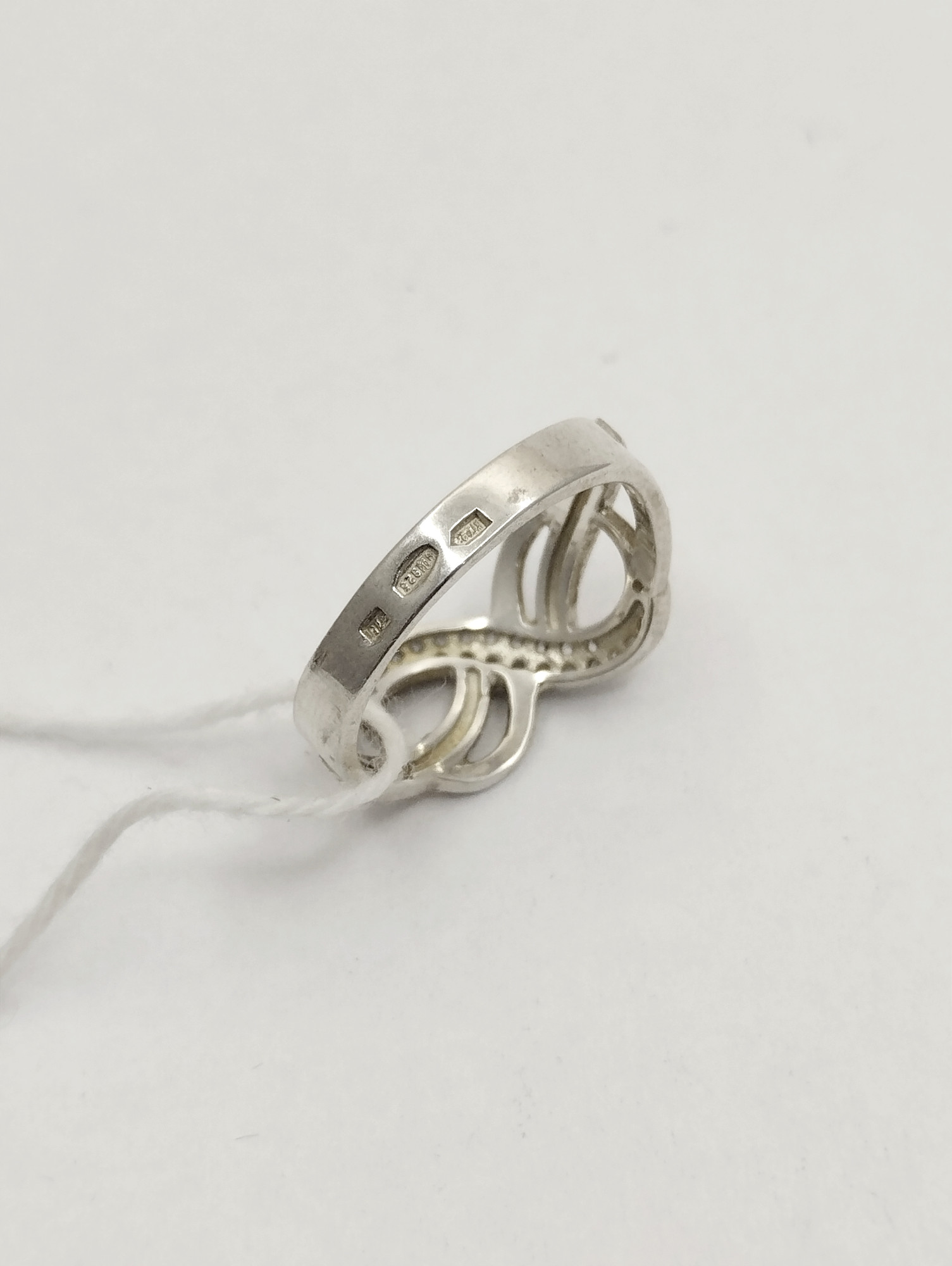 Серебряное кольцо с золотой вставкой и цирконием (33298522) 2