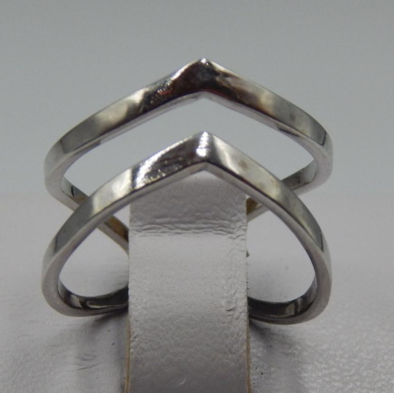 Серебряное кольцо (33685533) 0