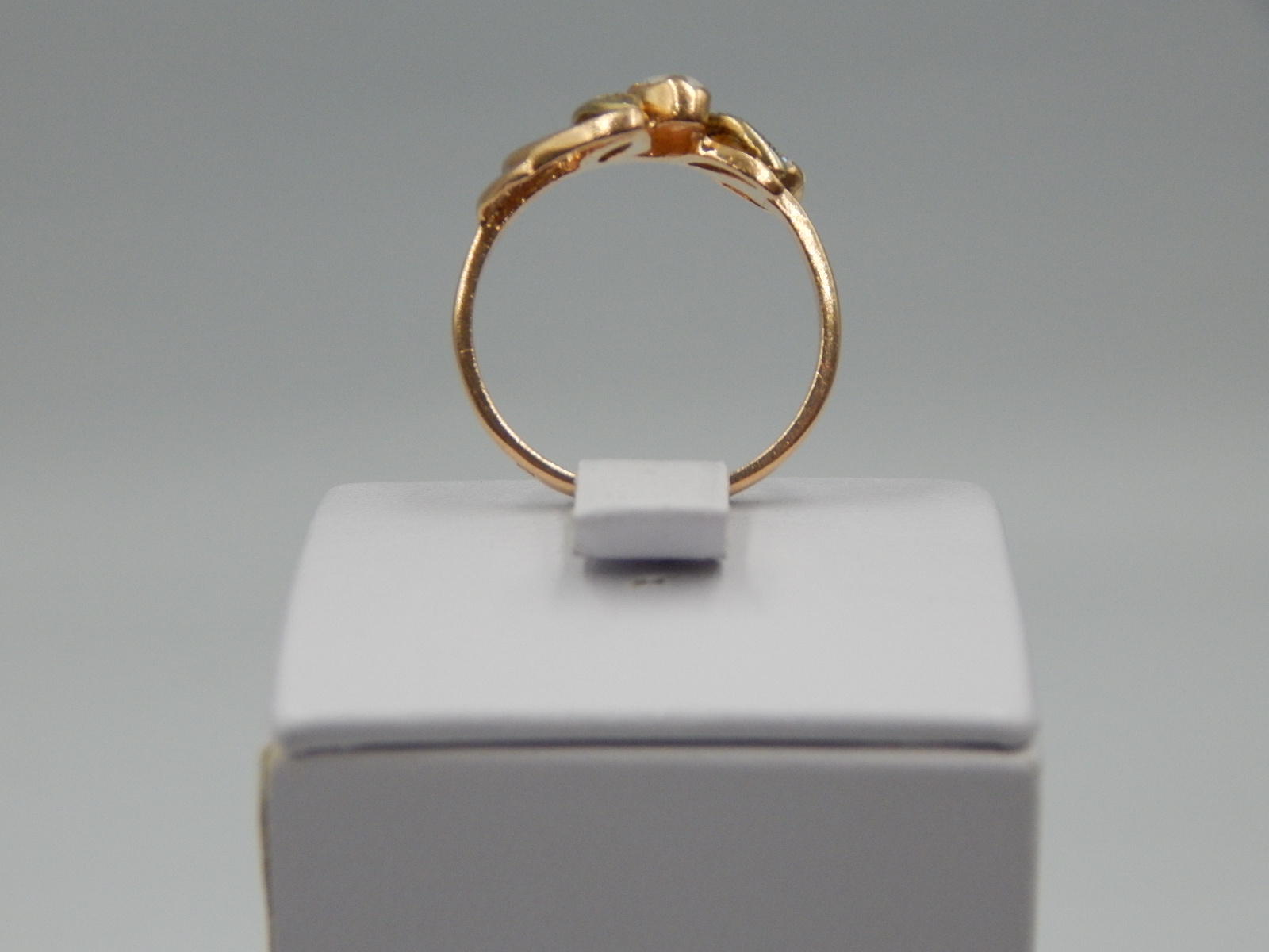 Кольцо из красного и белого золота с цирконием (31044069)  3