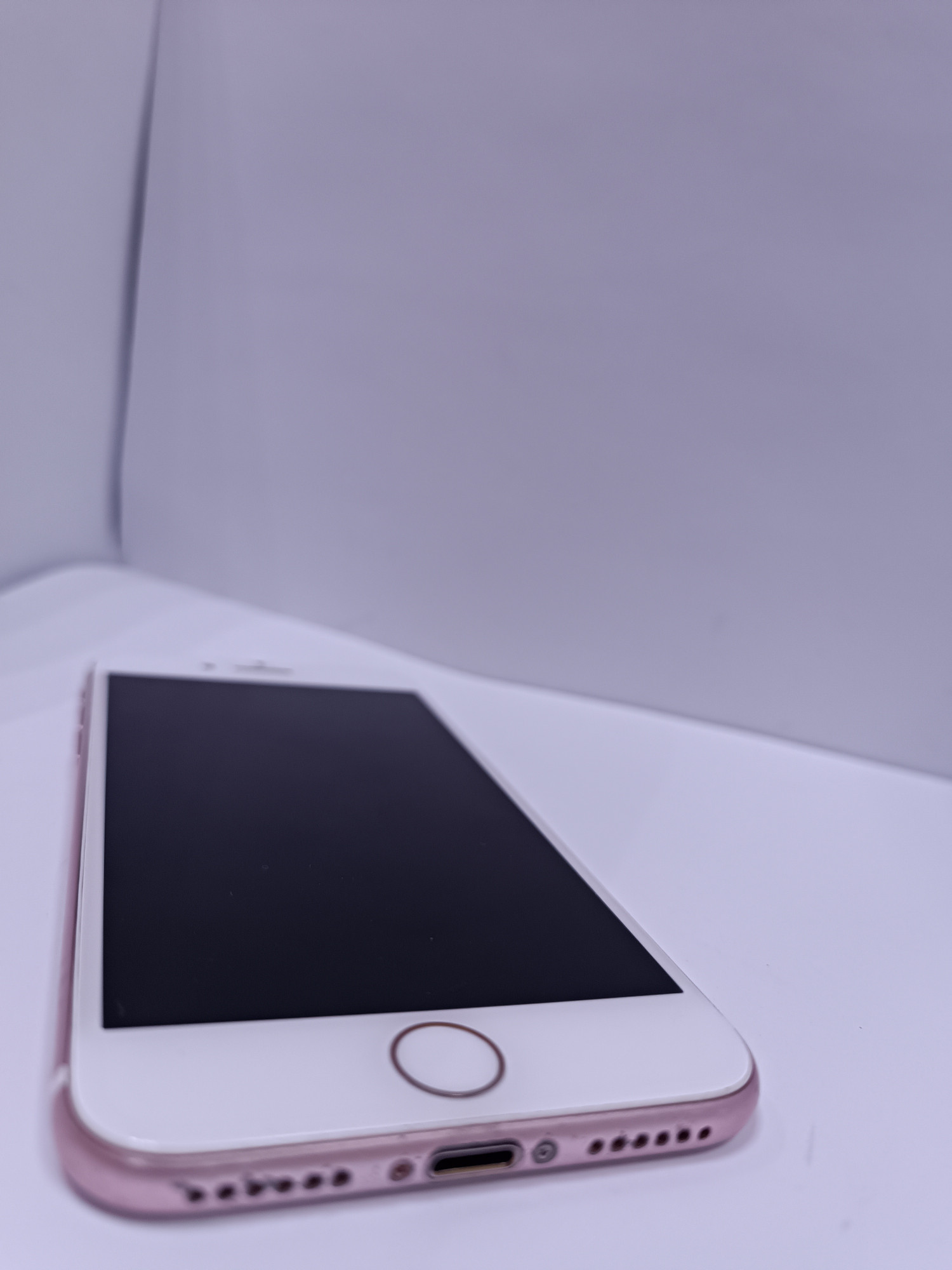 Apple iPhone 7 32Gb Rose Gold (MN912) 5