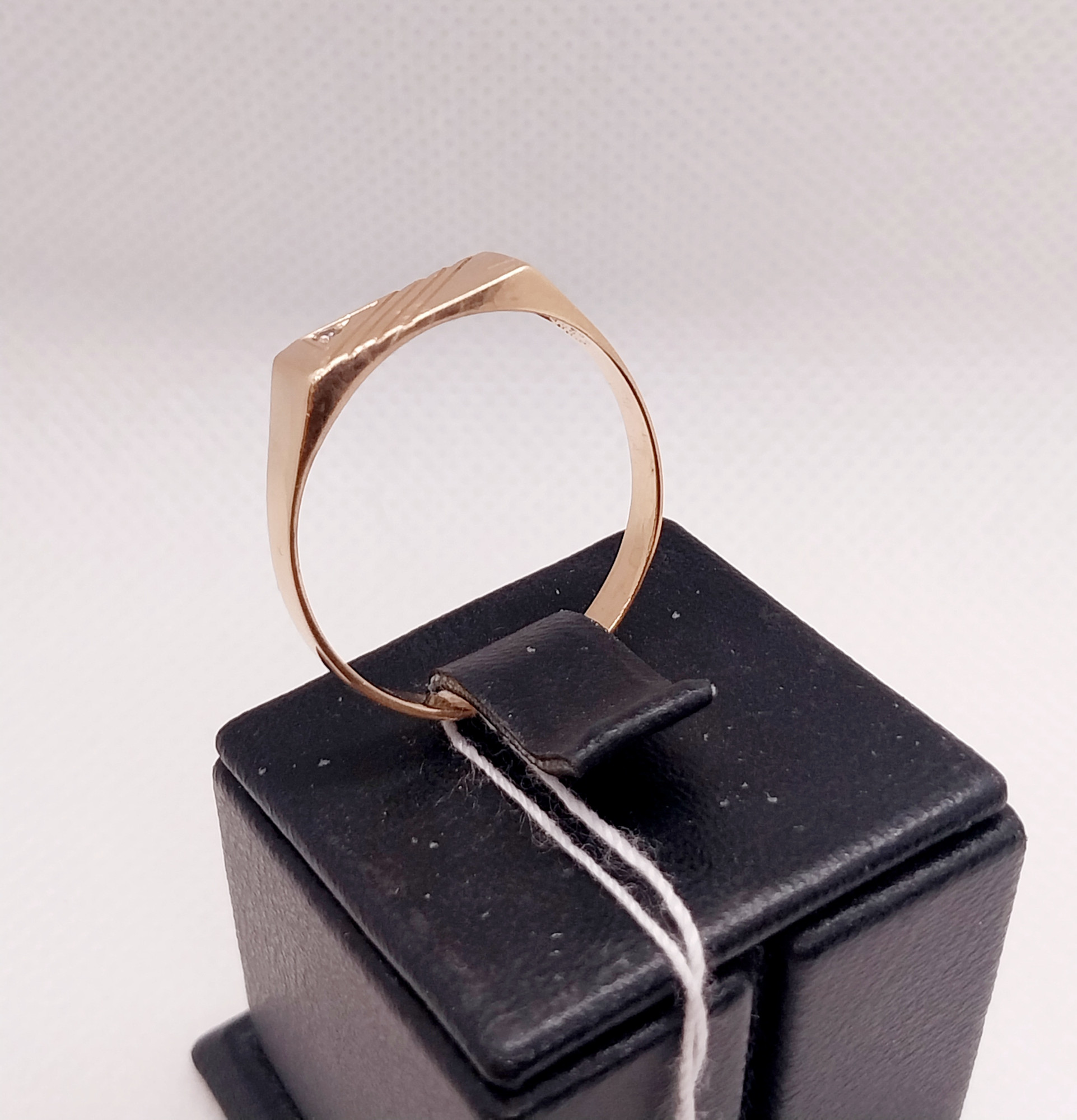 Перстень из красного золота с цирконием (33800300) 2