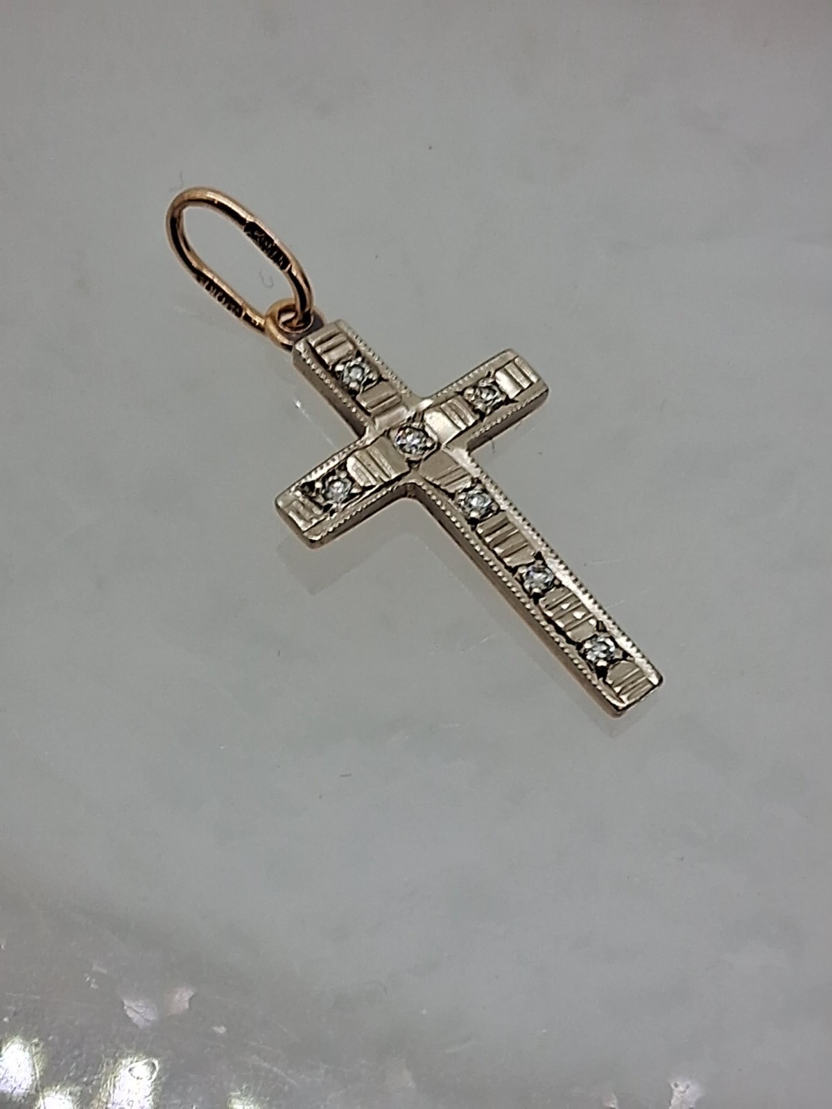 Підвіс-хрест з червоного та білого золота з цирконієм (33425519) 3