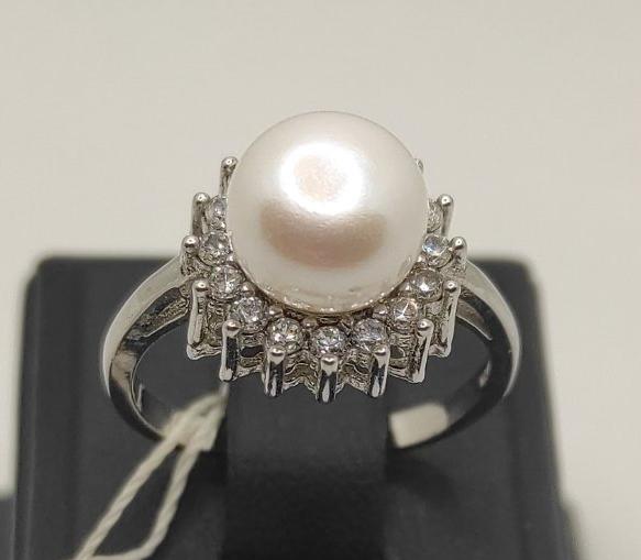 Серебряное кольцо с жемчугом и цирконием (32355664) 0