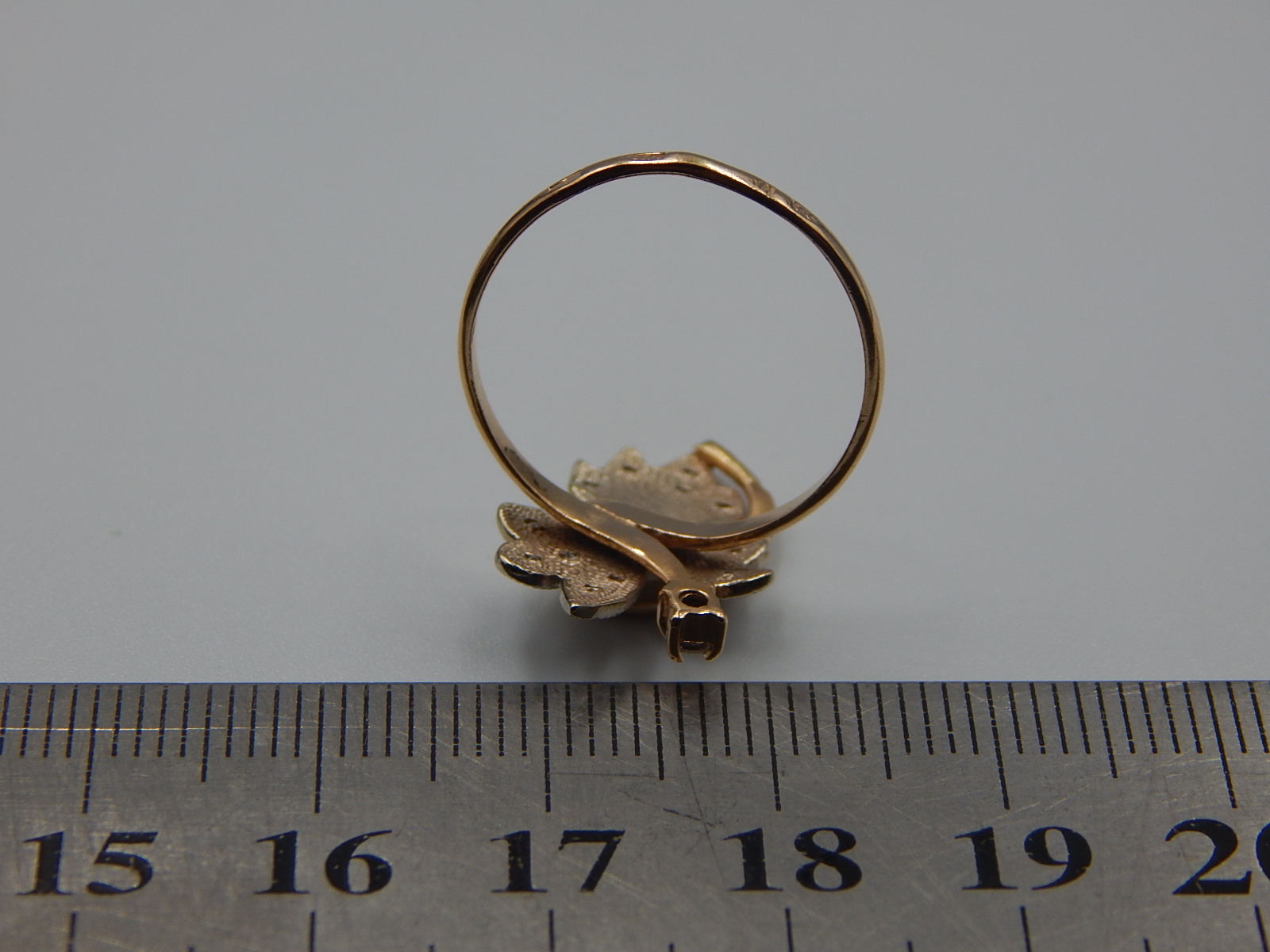 Кольцо из красного и белого золота с цирконием (31878395) 3
