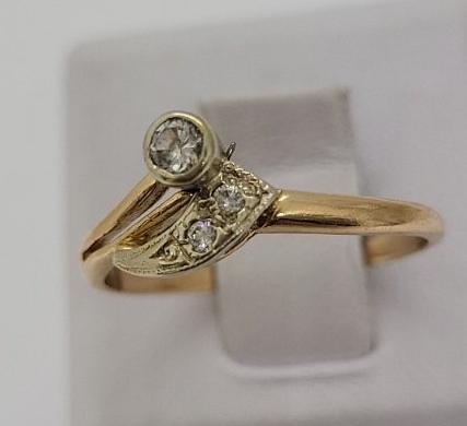 Кольцо из красного и белого золота с цирконием (33701245)  1