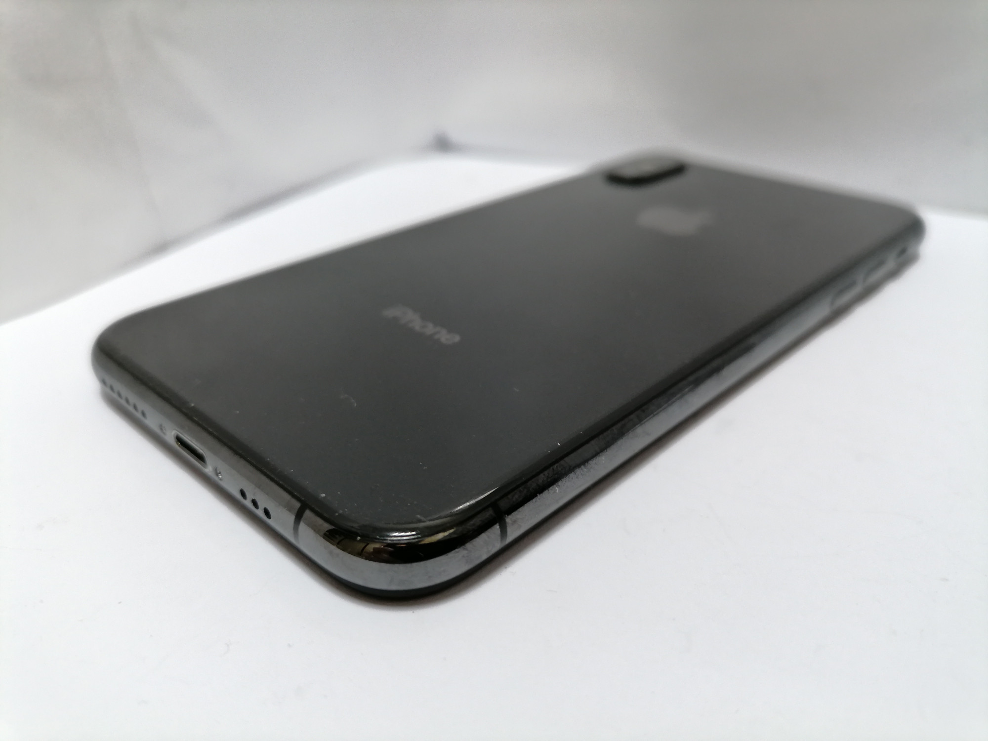 Apple iPhone XS 64GB Space Gray (MT9E2)  8