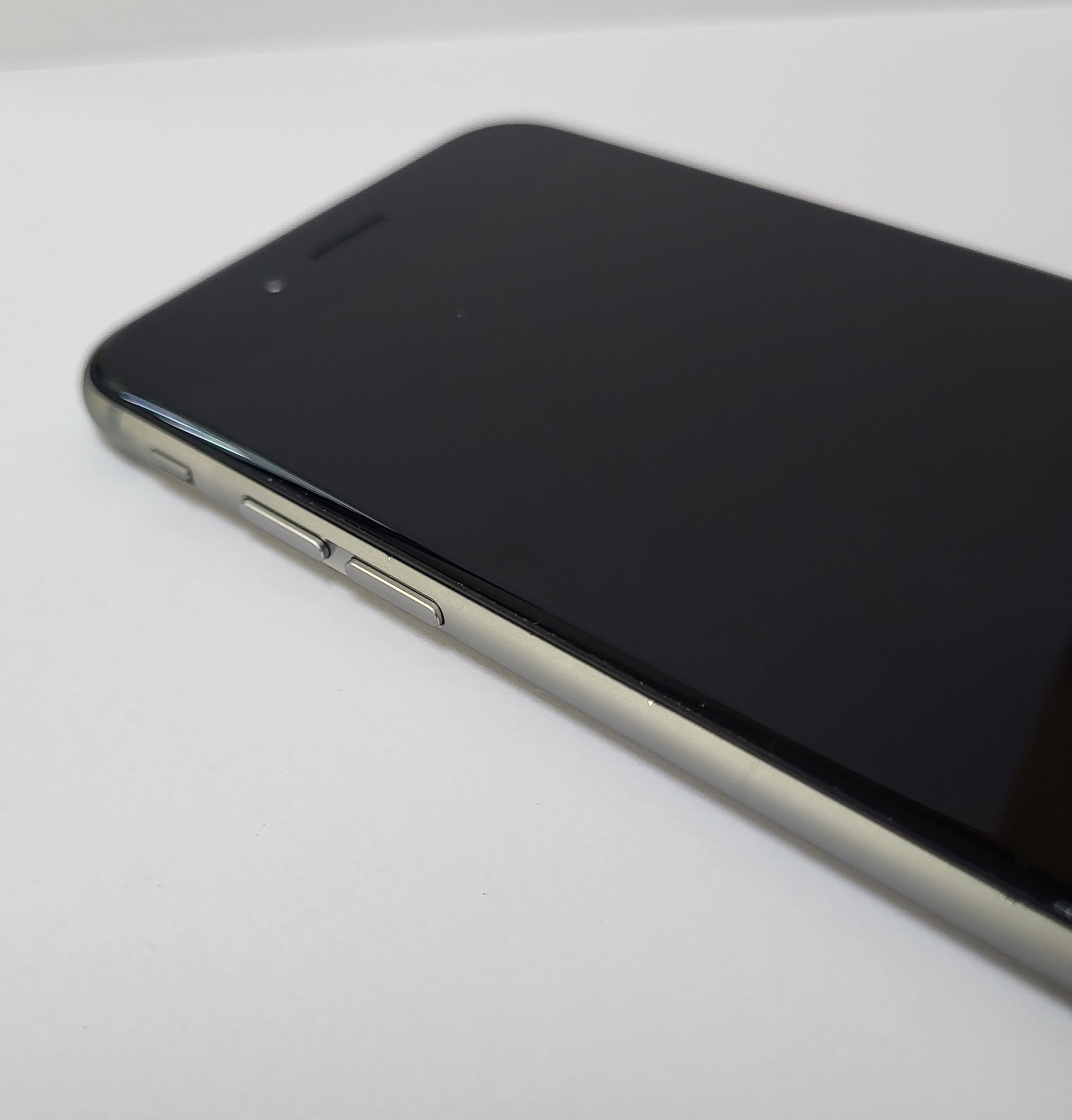 Apple iPhone 6 16Gb Silver (MG482) 4