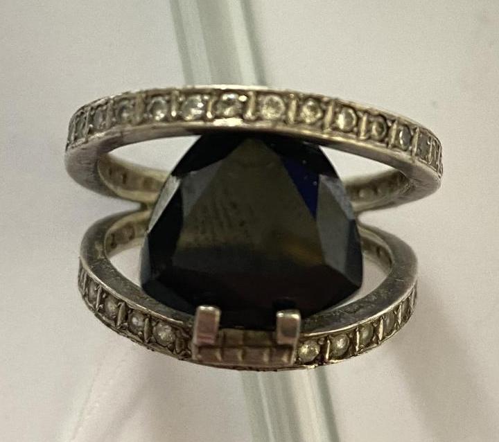 Серебряное кольцо с цирконием и ониксом (33764161) 0