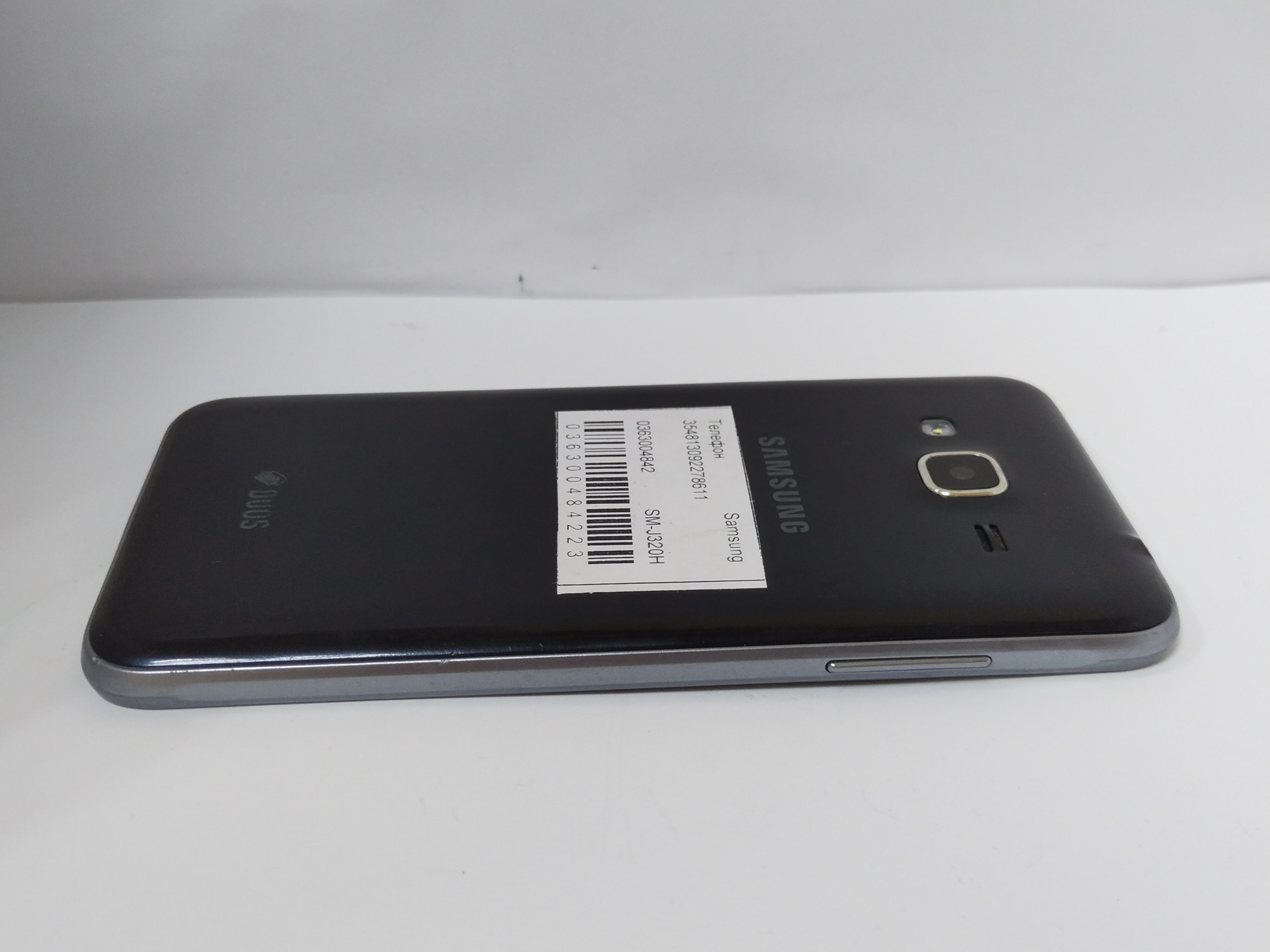 Samsung Galaxy J3 2016 Black (SM-J320HZKD) 1/8Gb  5