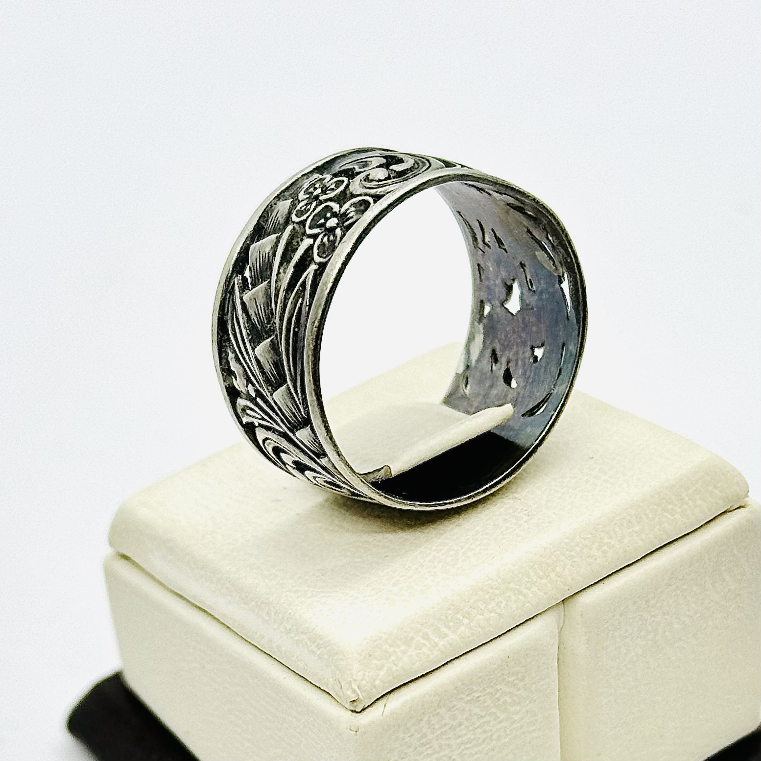 Серебряное кольцо (33746097) 1
