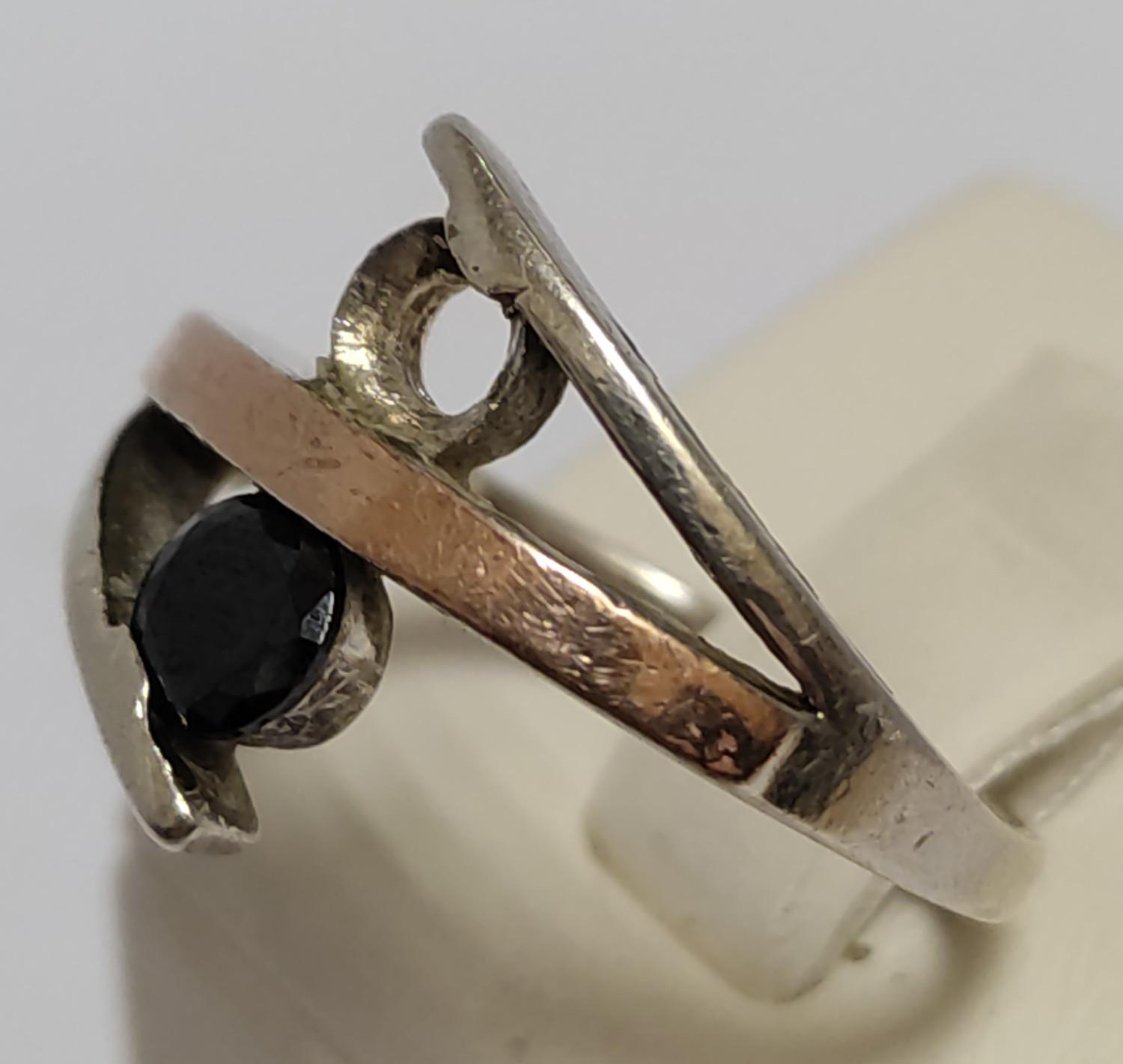 Серебряное кольцо с позолотой и цирконием (33666723) 1