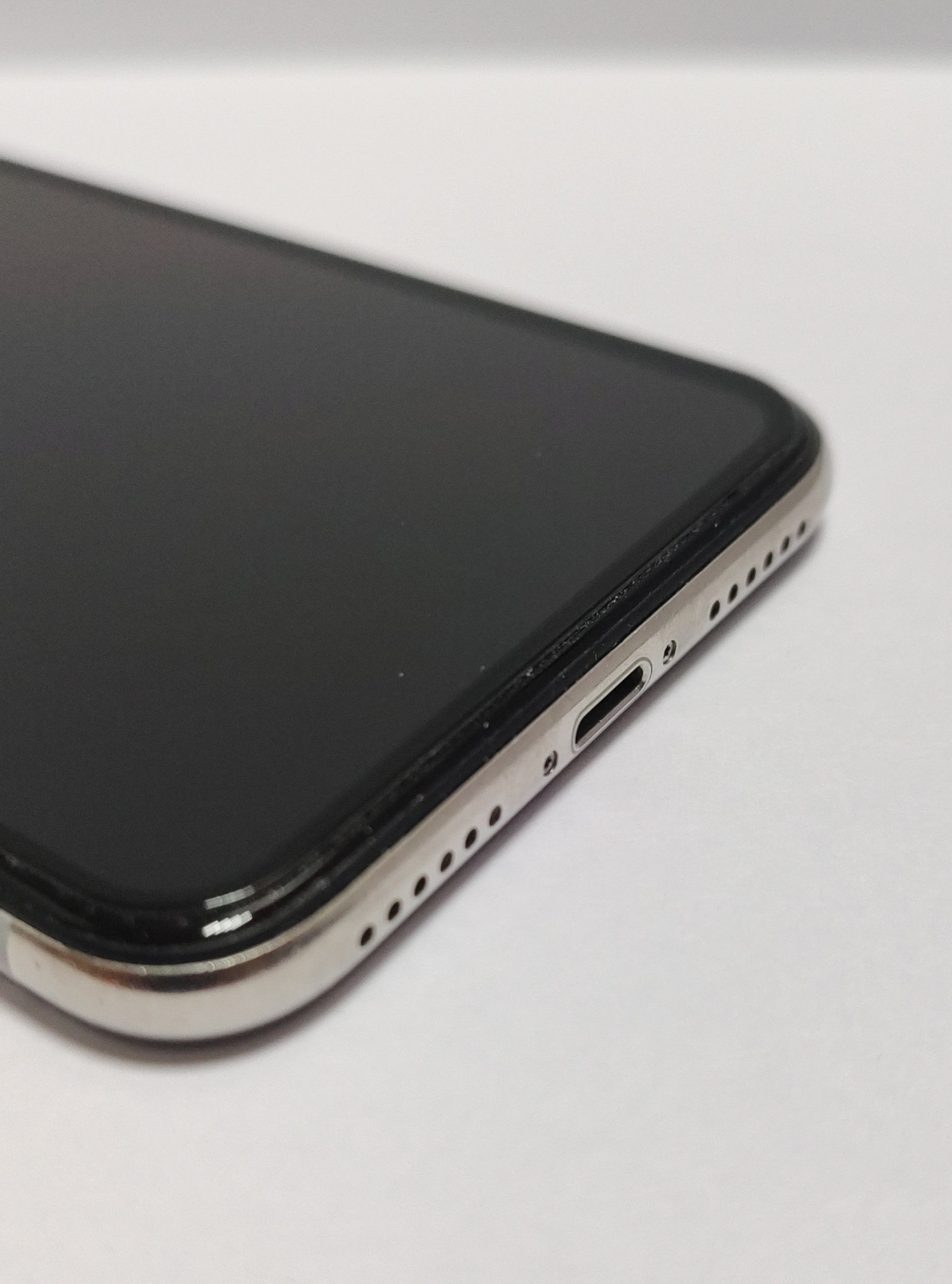 Apple iPhone X 256Gb Silver 4