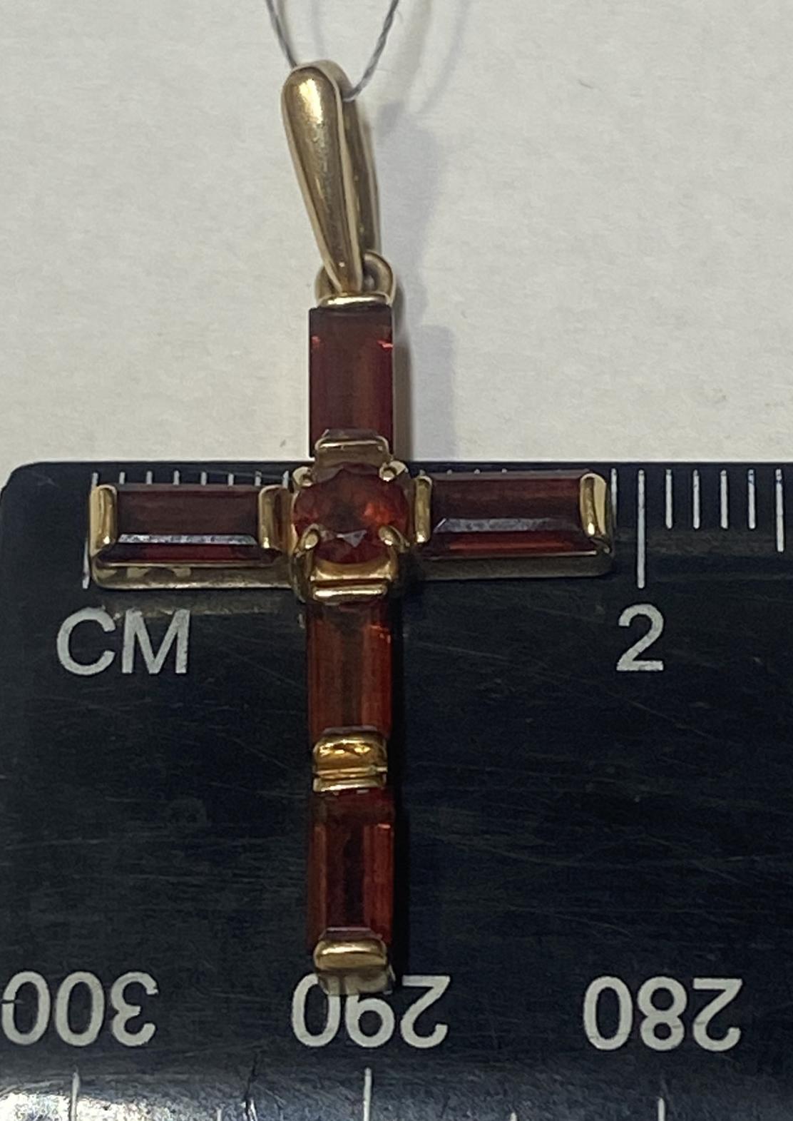 Подвес-крест из красного золота с цирконием (32600835) 3