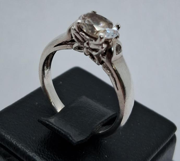 Серебряное кольцо с цирконием (32648772) 2