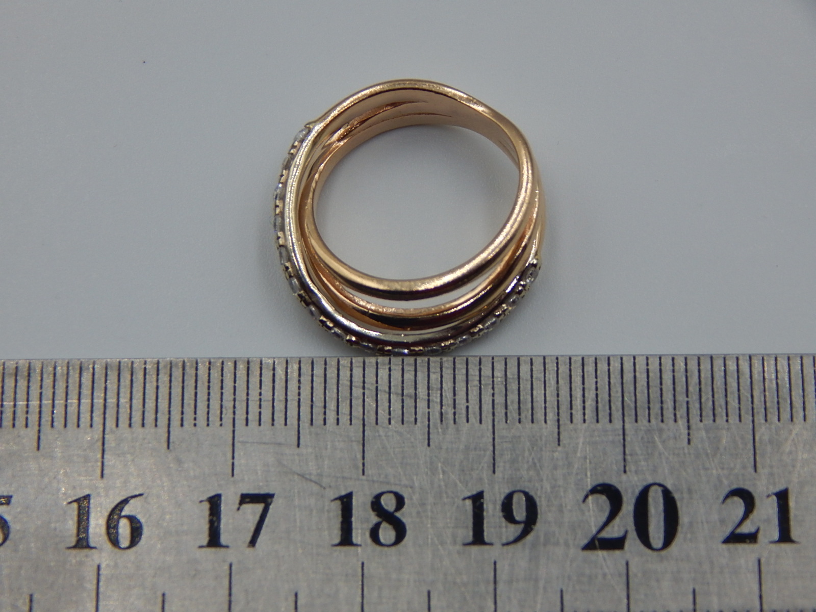Кольцо из красного и белого золота с цирконием (33683931) 3