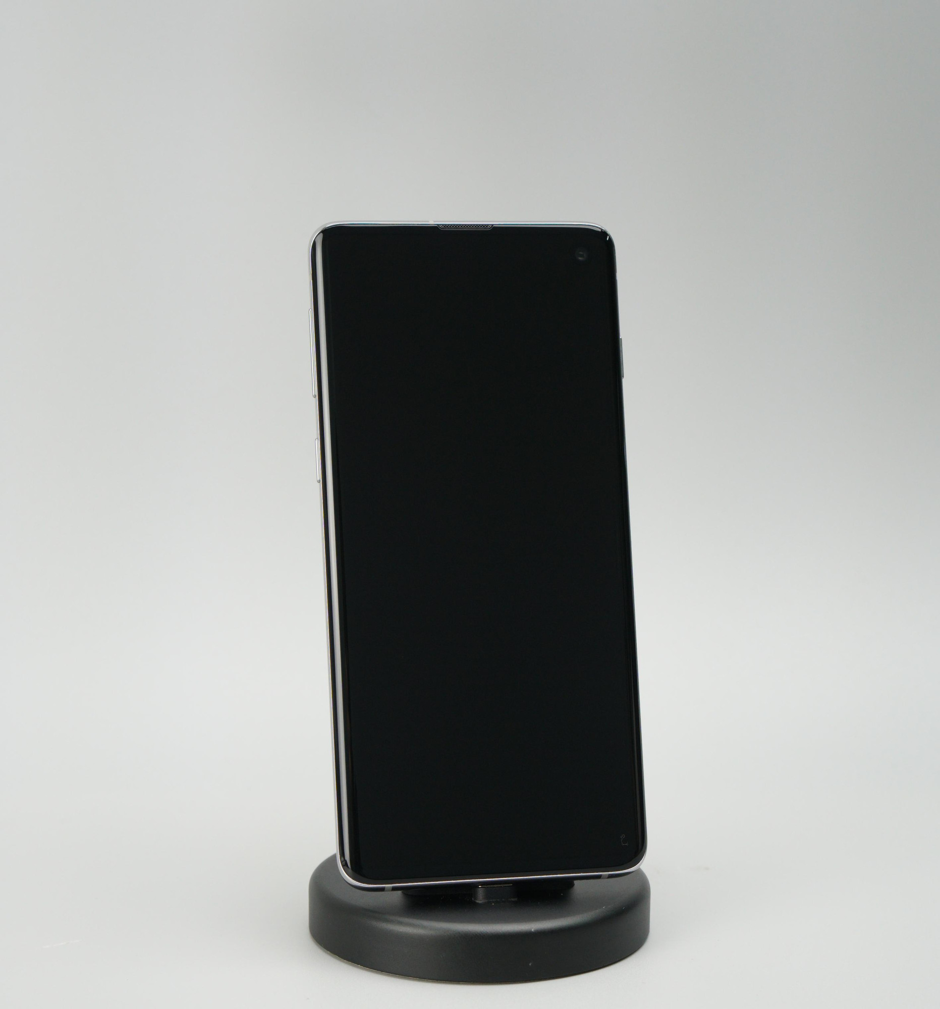 Samsung Galaxy S10 (SM-G973F) 8/128Gb White 13