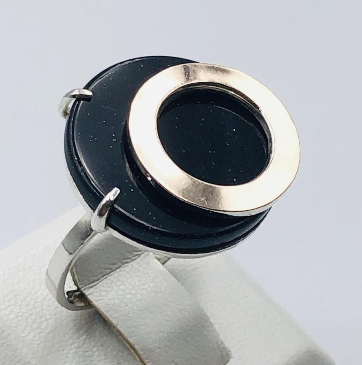 Серебряное кольцо с позолотой и авантюрином (33615669) 0