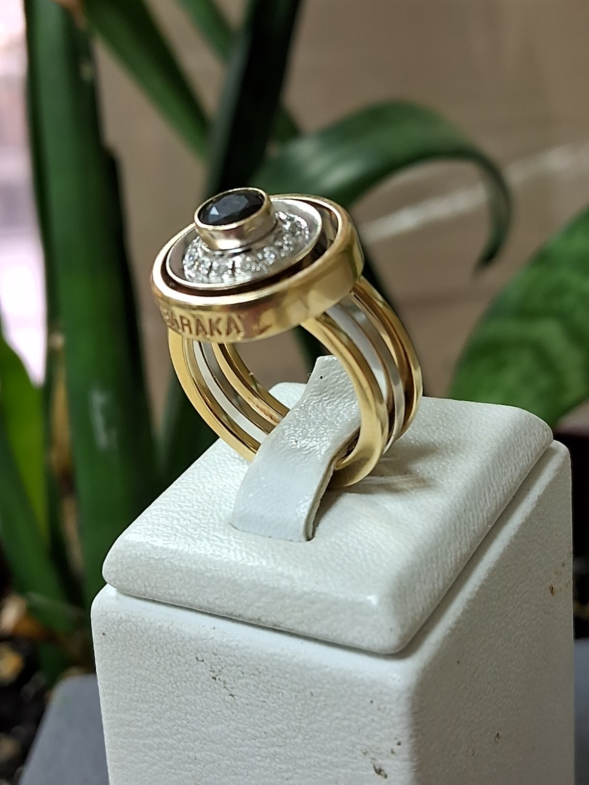 Кольцо из желтого и белого золота с сапфиром и бриллиантом (-ми) (31783401) 2