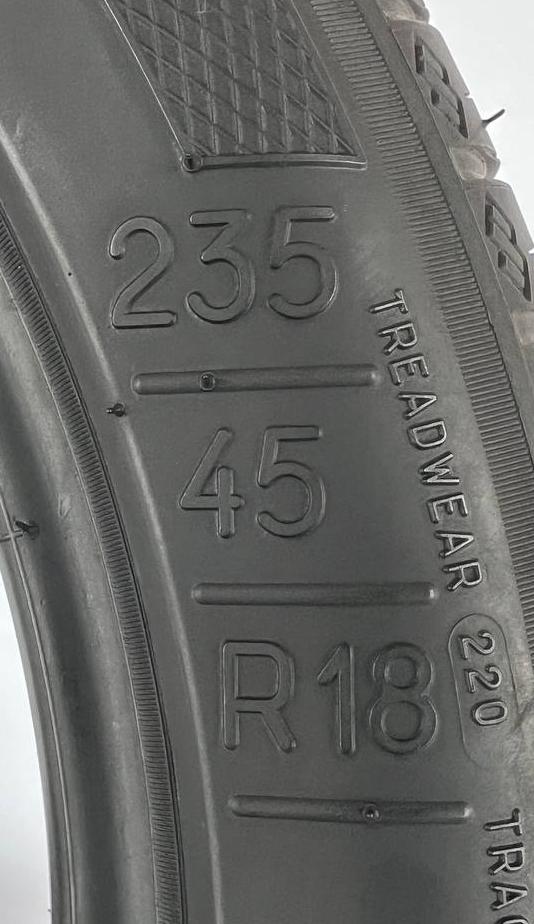 Літні шини 235/45 R18 Kleber Dynaxer HP3 4mm 4