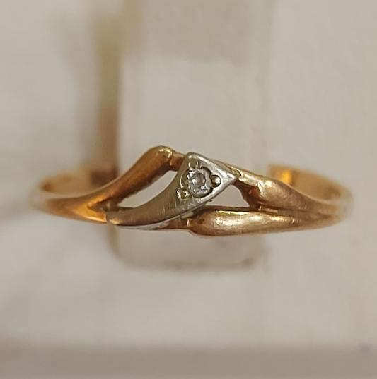 Кольцо из красного и белого золота с цирконием (33681380)  0