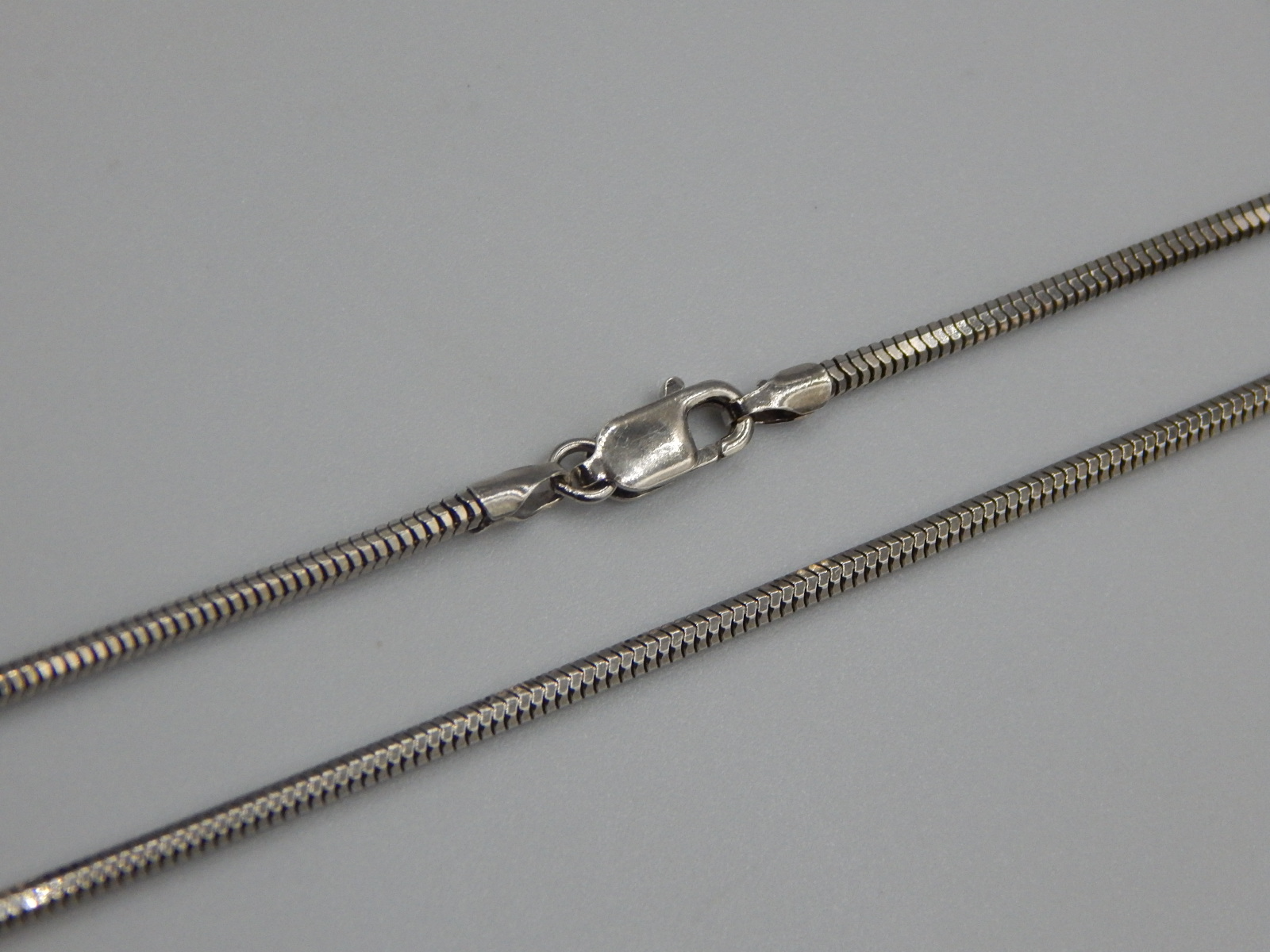Серебряная цепь с плетением Снейк (31310405) 0