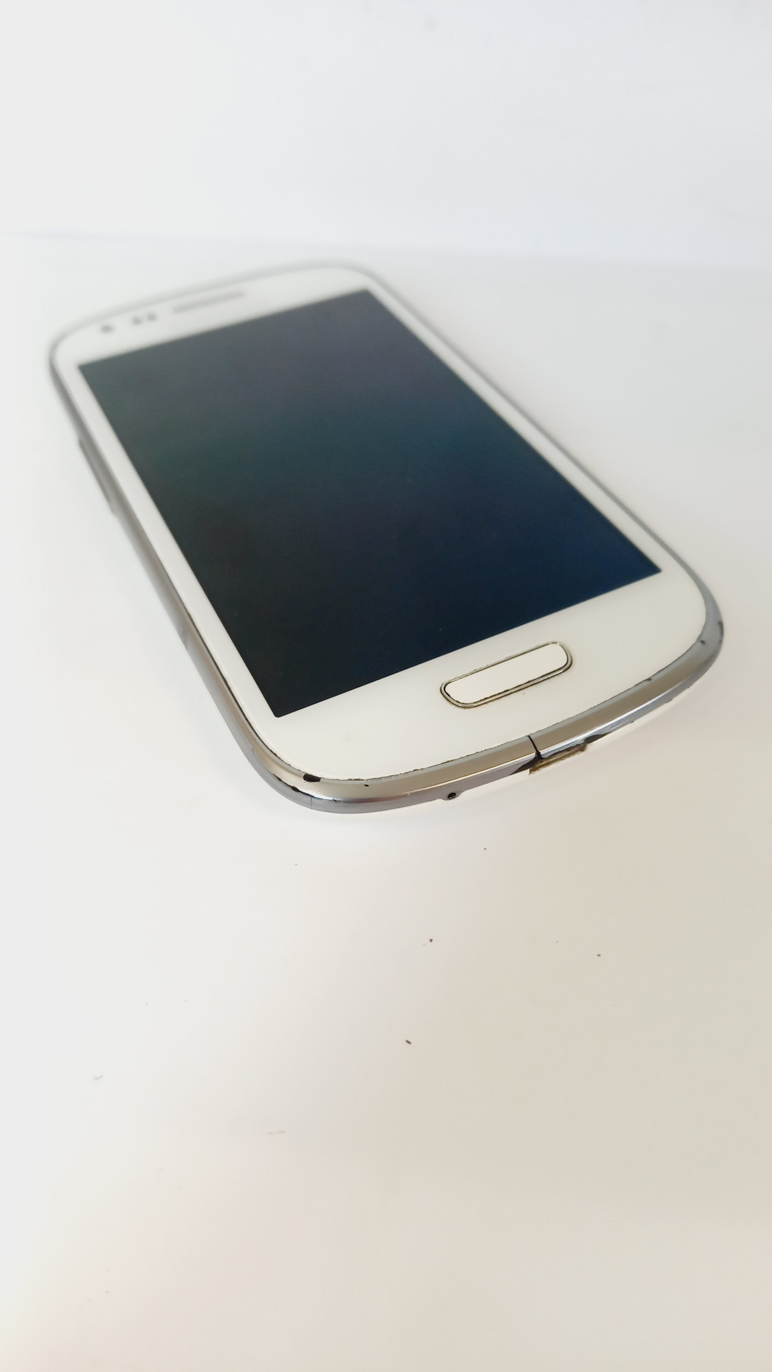 Samsung Galaxy S III mini (GT-I8190) 1/16Gb 5