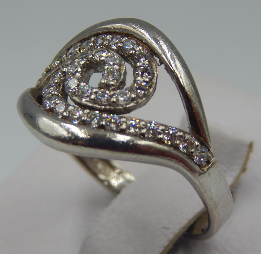 Серебряное кольцо с цирконием (33283118) 1