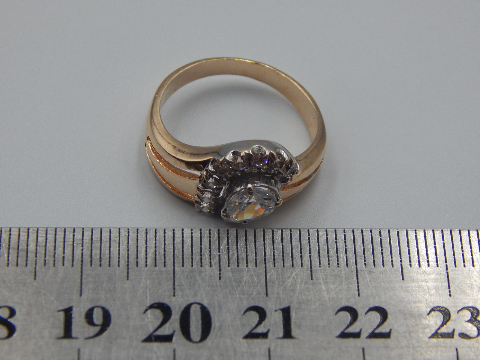 Кольцо из красного и белого золота с цирконием (31879054) 4