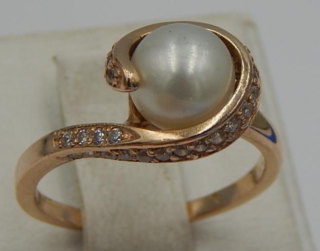 Кольцо из красного золота с жемчугом и цирконием (28354681) 0