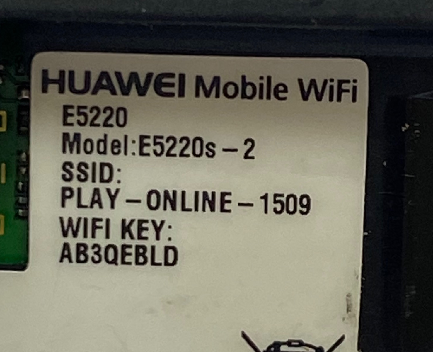Wi-Fi роутер Huawei E5220s-2 1