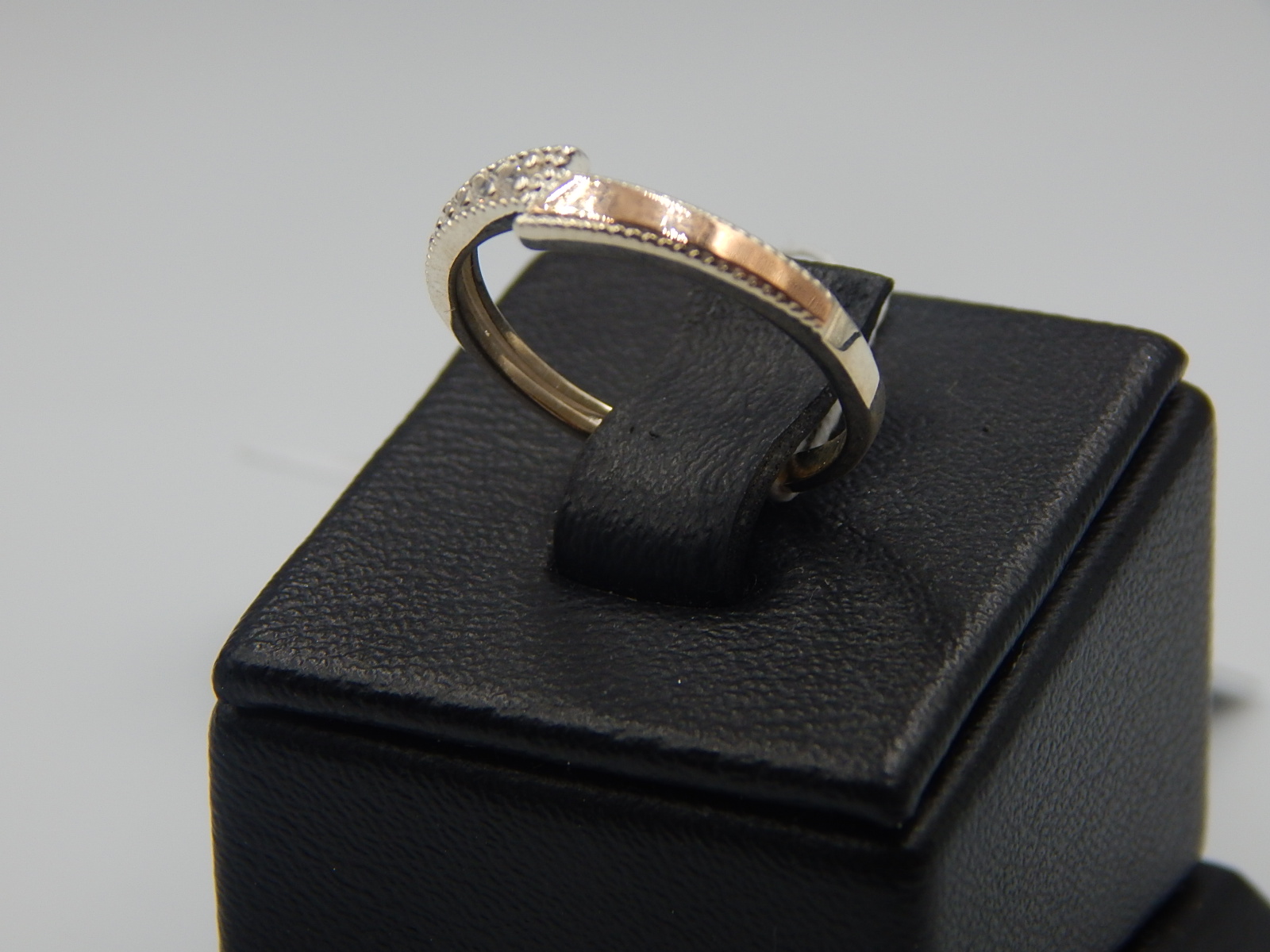 Серебряное кольцо с позолотой и цирконием (31630698) 2