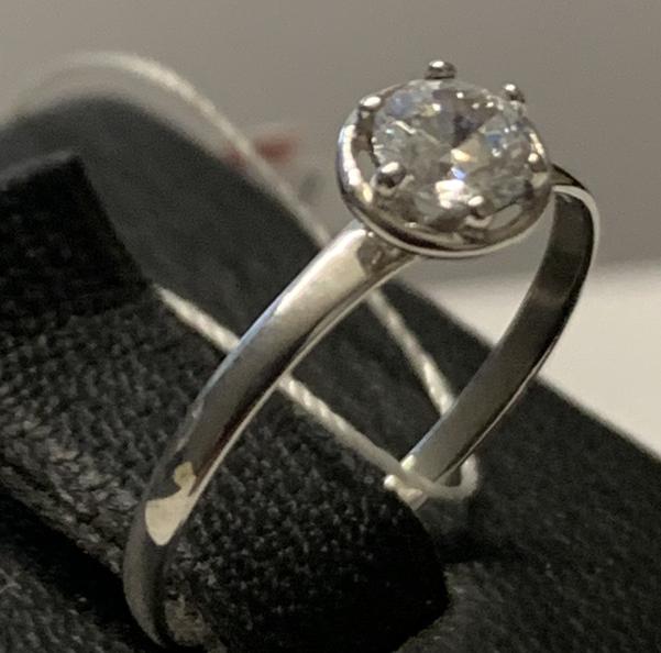 Серебряное кольцо с цирконием (30514345) 1
