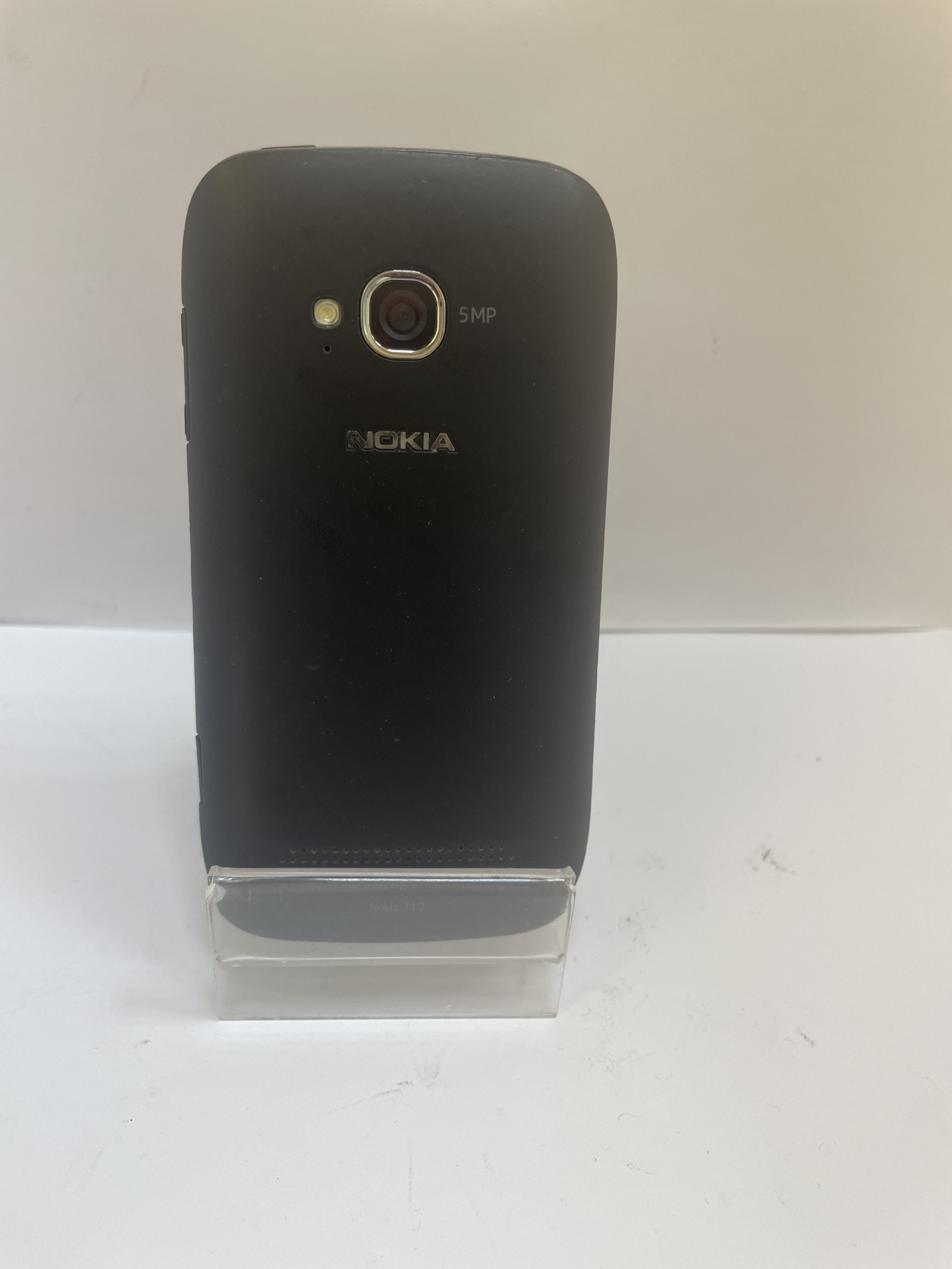 Nokia Lumia 710 8Gb 1