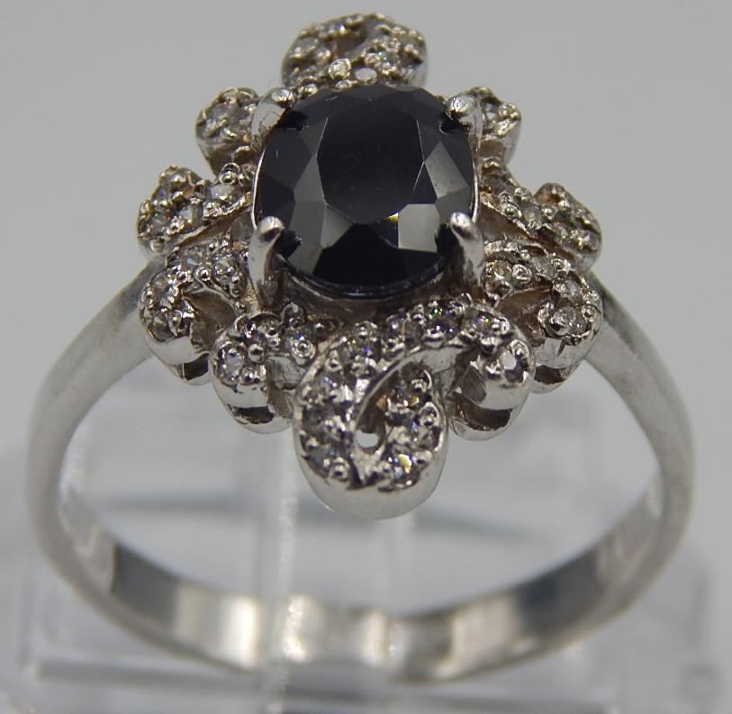Серебряное кольцо с цирконием (33230746) 0