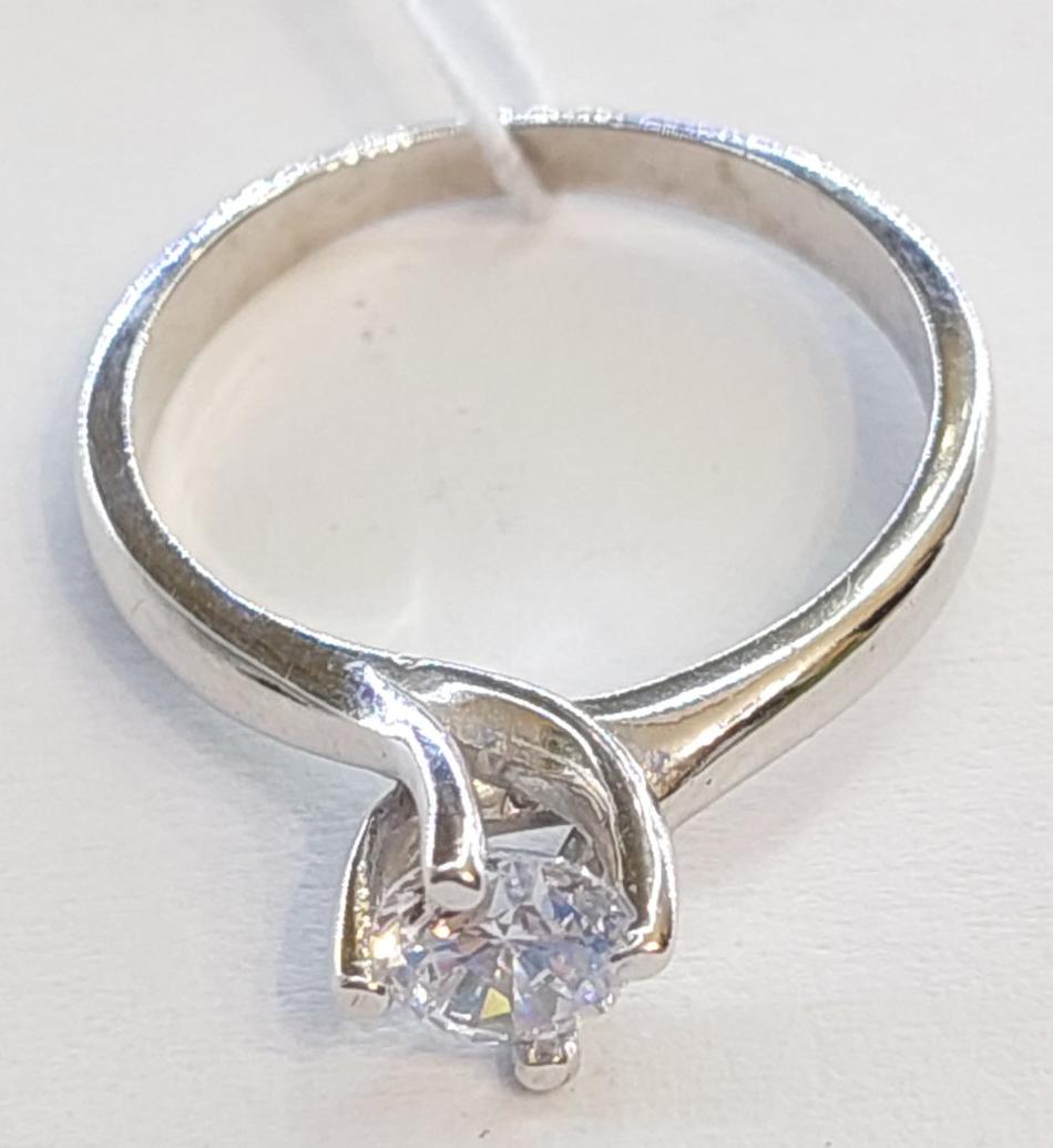 Серебряное кольцо с цирконием (29933880) 2