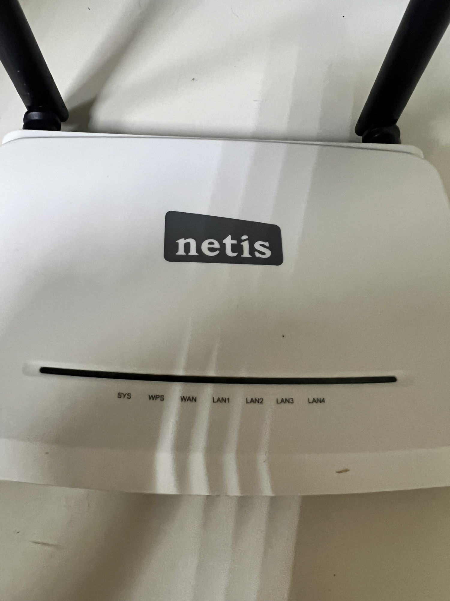 Wi-Fi роутер Netis WF2419R  1
