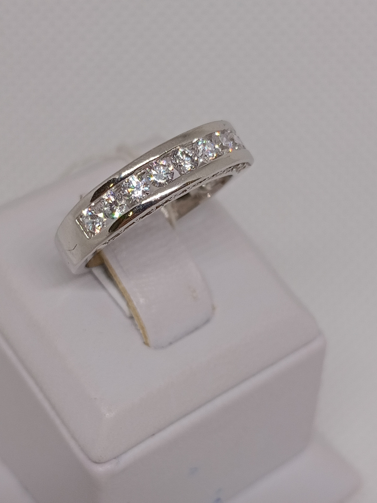 Серебряное кольцо с цирконием (33819503) 2