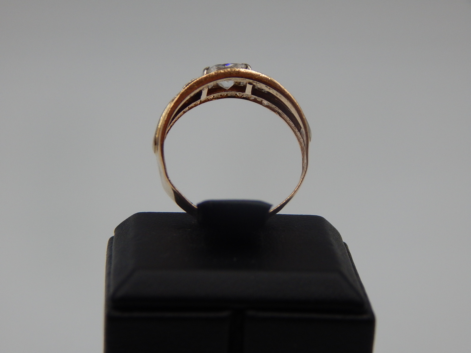 Кольцо из красного и белого золота с цирконием (31593725) 3