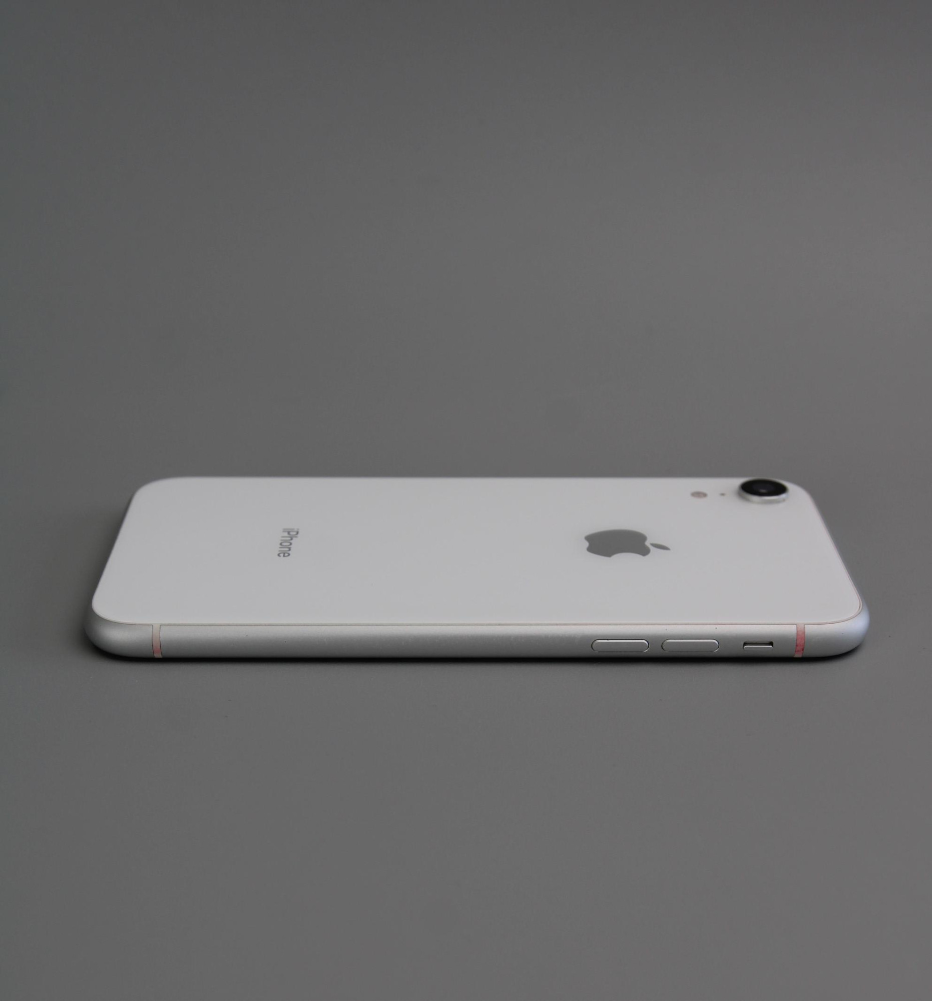 Apple iPhone XR 128GB White  7