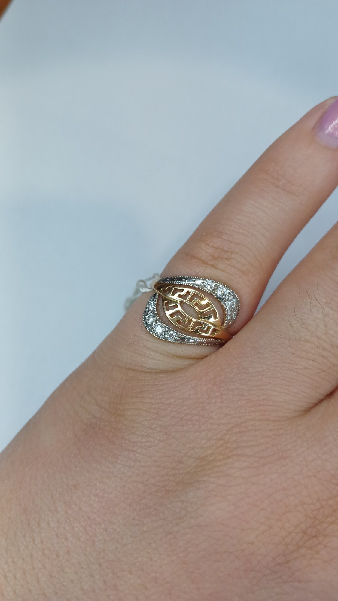 Кольцо из красного и белого золота с цирконием (32227125) 1