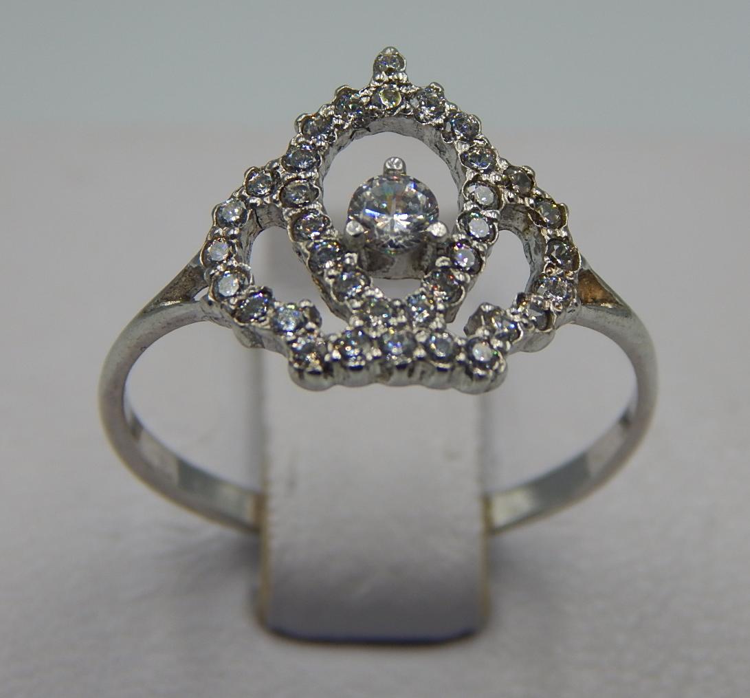 Серебряное кольцо с цирконием (33453939) 0